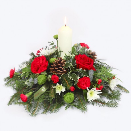 Festive candle arrangment